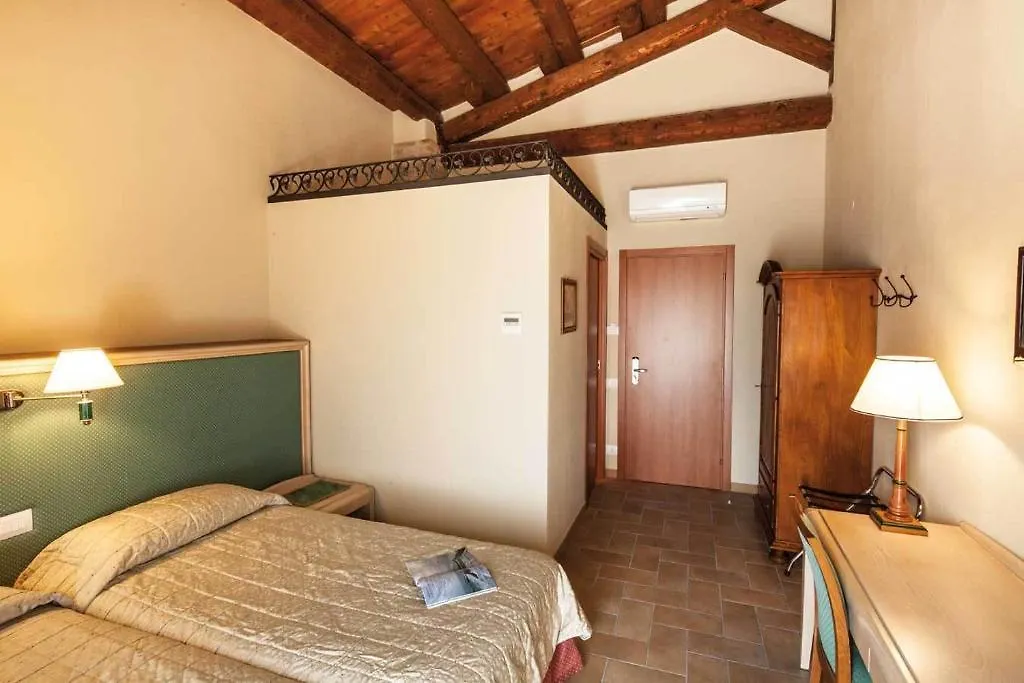 Hotel Residence Diamantina Ferrara Aparthotel